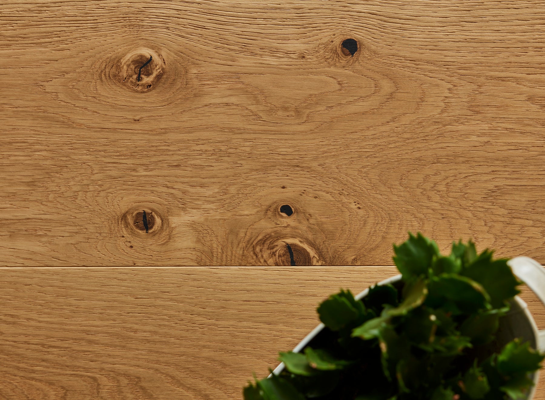 The Flooring Dilemma: Engineered Wood vs. Solid - Which Suits Your Lifestyle?