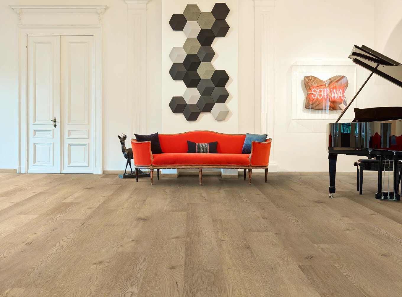 Glue-Down vs Click LVT: Which Installation Method Is Right for You?