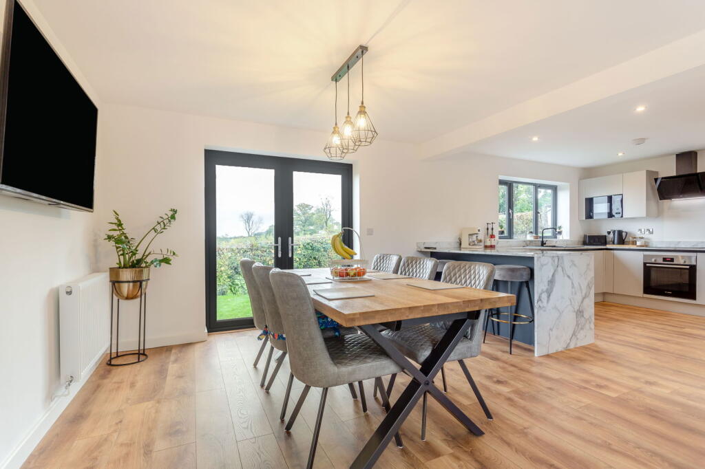 Is Laminate Flooring Good for Kitchens and Bathrooms?