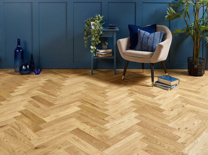 14mm Brushed & Oiled Engineered Wood Herringbone Flooring