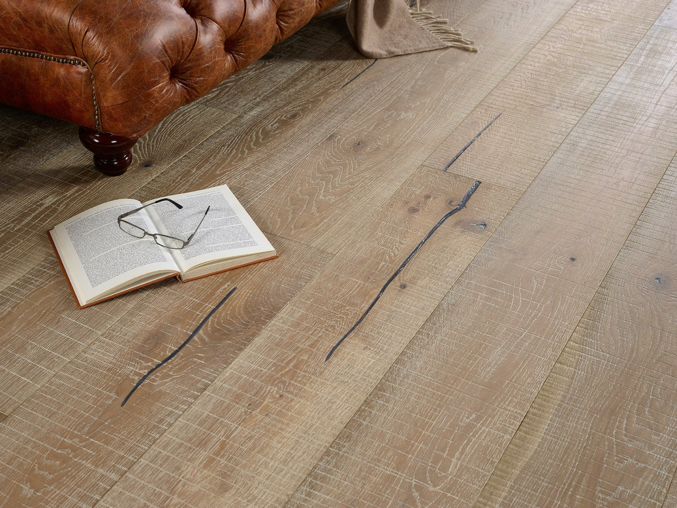 Naturecraft Wide Plank & Distressed Oak