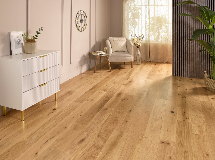 15x165mm Smooth Natural Lacquered Oak