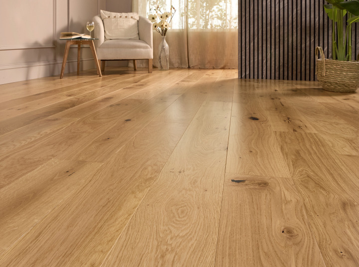 15x165mm Smooth Natural Lacquered Oak