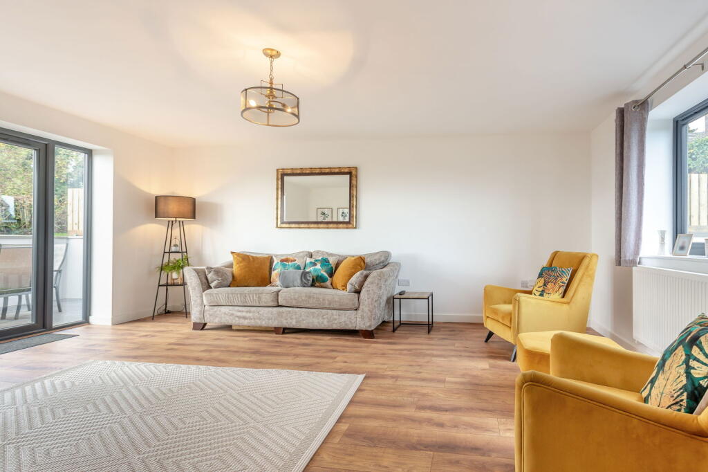 Vitality Sunset Oak 8mm Aqua Protect laminate flooring, view 3