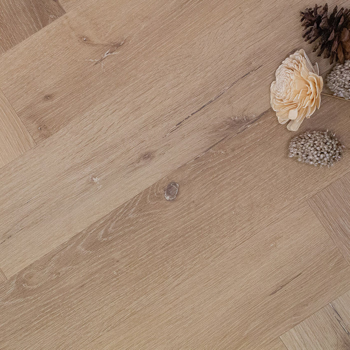 Woodpecker | Brecon Blanche Oak Herringbone