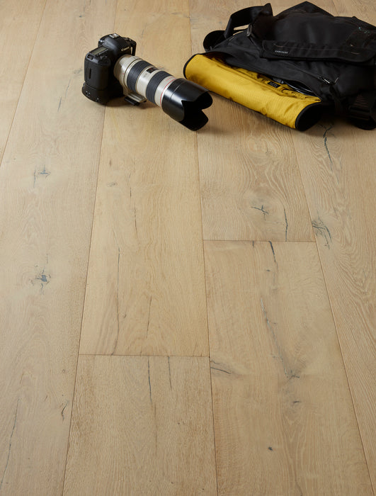 Brooks Floor | Variante Delfi Wide Plank Rustic Oak