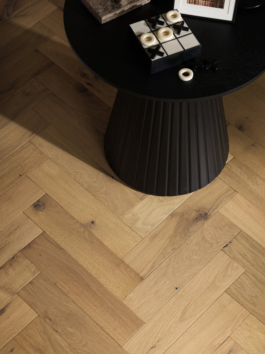 Woodpecker | Dartmouth Beaten Oak Herringbone 90mm