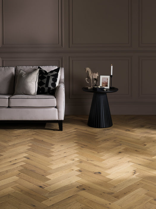 Woodpecker | Dartmouth Beaten Oak Herringbone 90mm