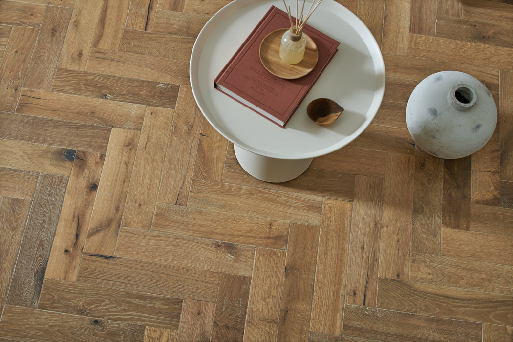 Woodpecker | Dartmouth Marbled Oak Herringbone 90mm