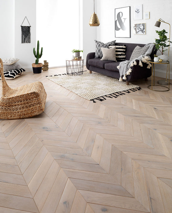 Woodpecker | Goodrich Feather Oak Chevron