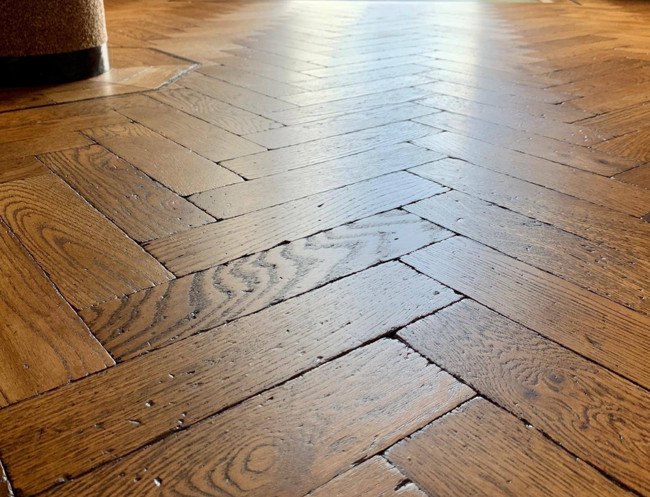 22x70mm Rustic Grade European Solid Oak Tumbled Herringbone