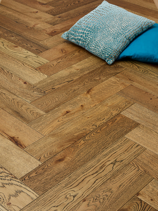 Brooks Floor | Hardwick Select Oak Herringbone