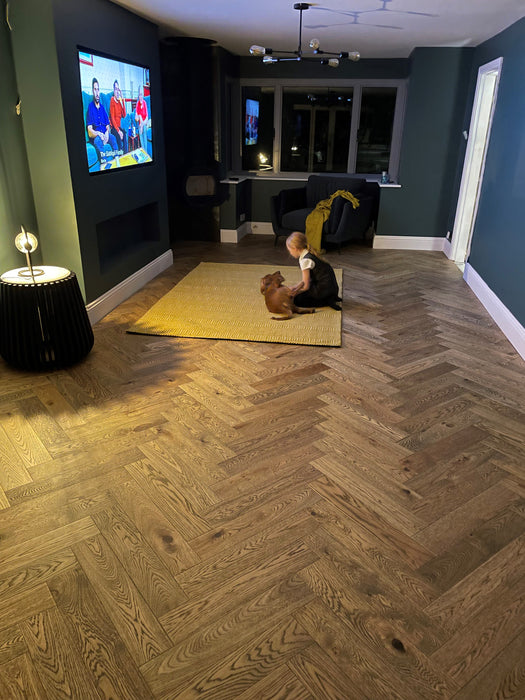 Brooks Floor | Hardwick Select Oak Herringbone