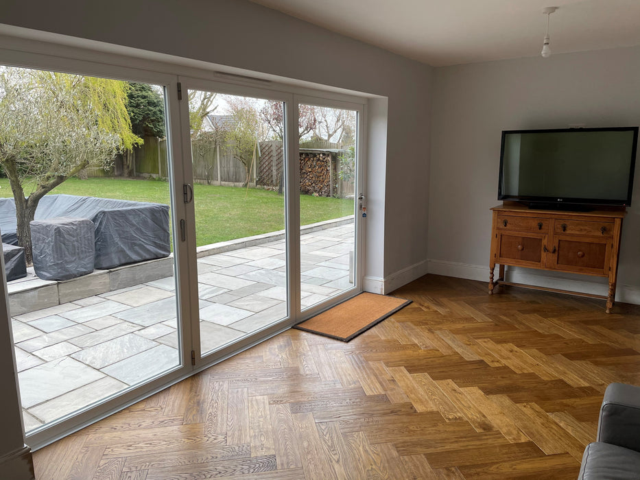 Brooks Floor | Chatsworth Select Oak Herringbone