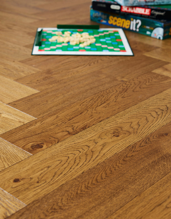 Brooks Floor | Chatsworth Select Oak Herringbone