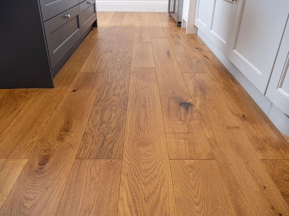15x190mm Golden Hand scraped Engineered Oak Flooring
