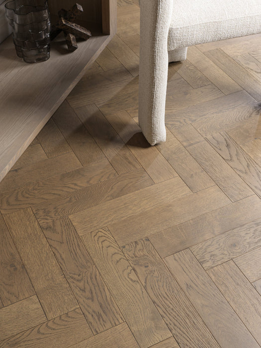 Woodpecker | Harlech Amaretti Oak Herringbone 90mm