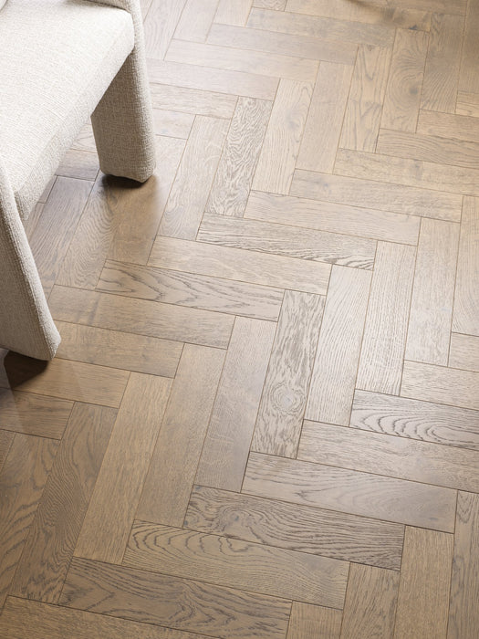 Woodpecker | Harlech Amaretti Oak Herringbone 90mm