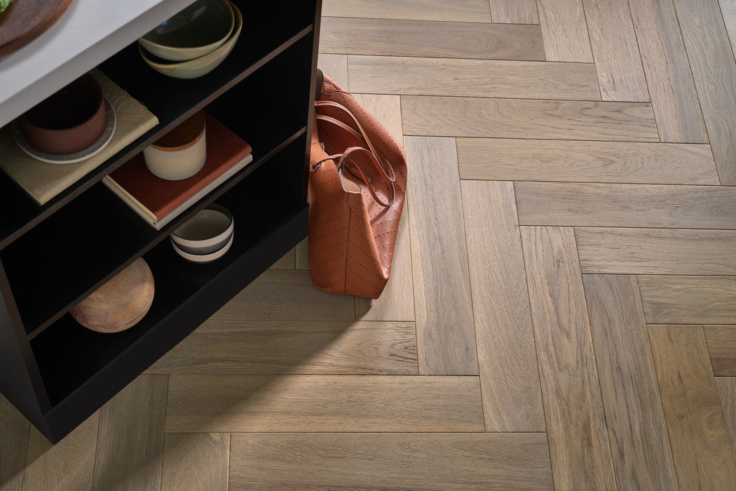 Woodpecker | Harlech Feather Oak Herringbone 120mm