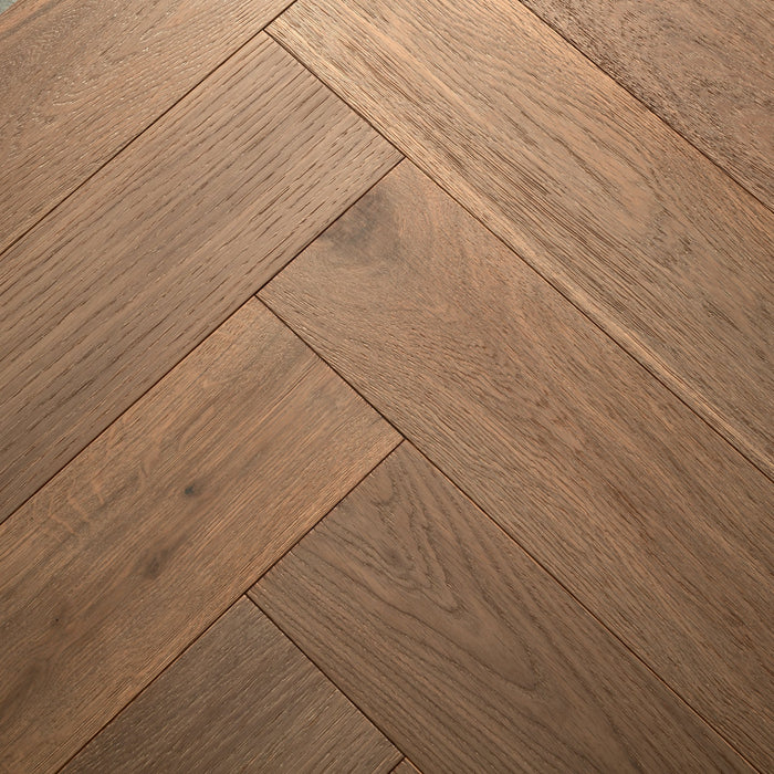Woodpecker | Harlech Feather Oak Herringbone 120mm
