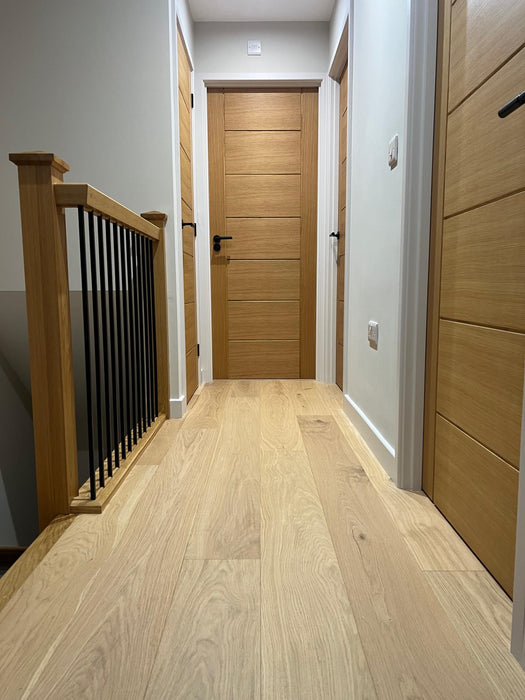 Woodpecker | Harlech Rustic Oak Oiled 190mm Light Plank