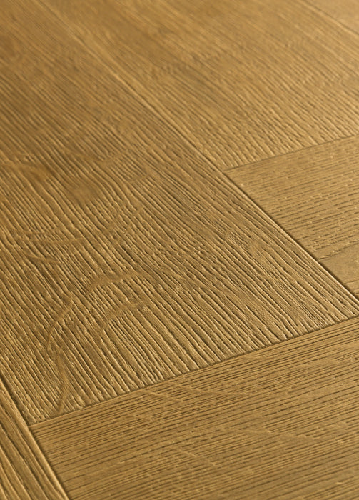 Quickstep | Impressive Design 8mm Laminate Herringbone Cinnamon Oak