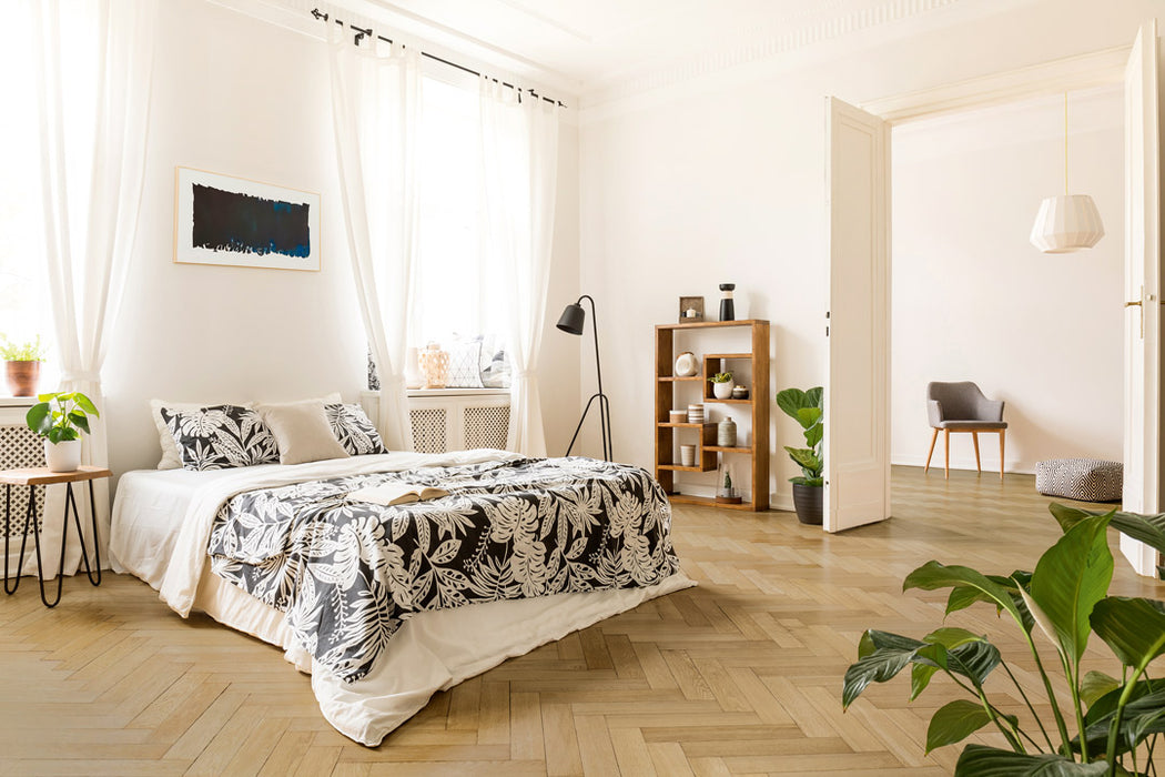 Luvanto | Premium Click Plus Herringbone Classic Oak