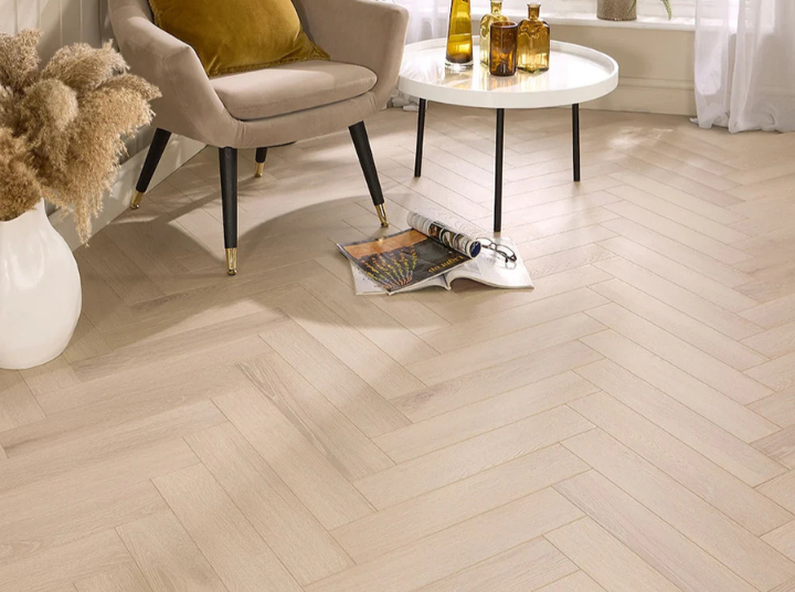 Feather Oak Esbjerg 12mm Herringbone Laminate