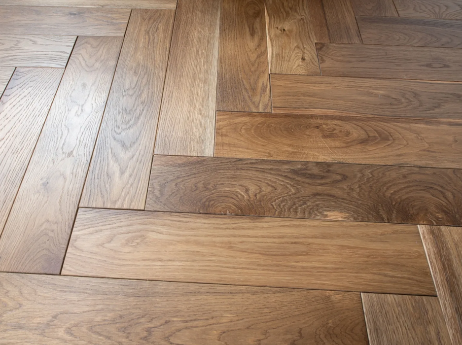 Smoked Brushed & Lacquered Engineered Oak Herringbone