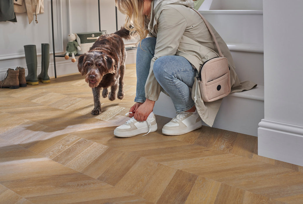Luvanto | Premium Click Plus Chevron Summer Oak