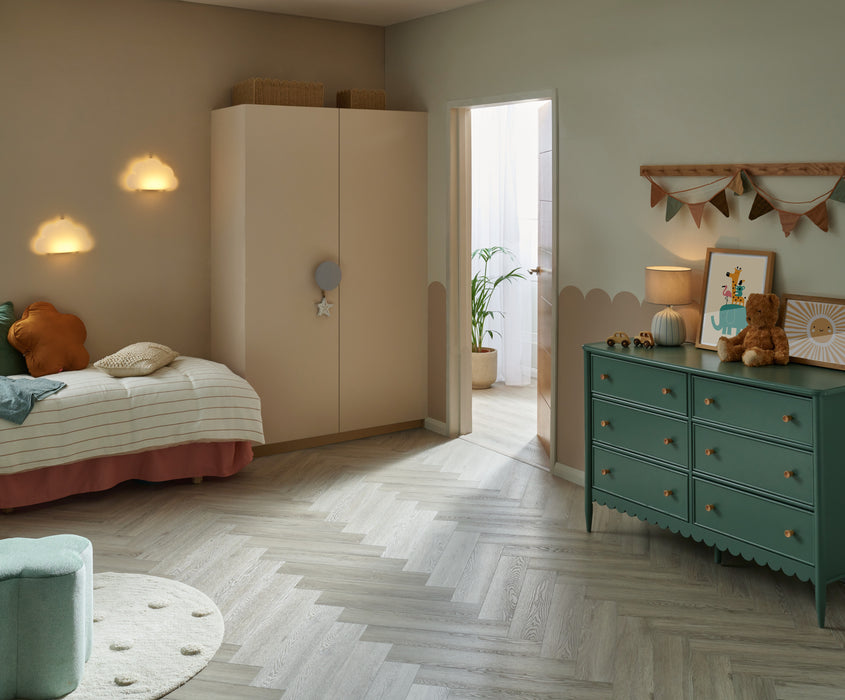 Woodpecker | Weymouth Alaskan Oak Herringbone