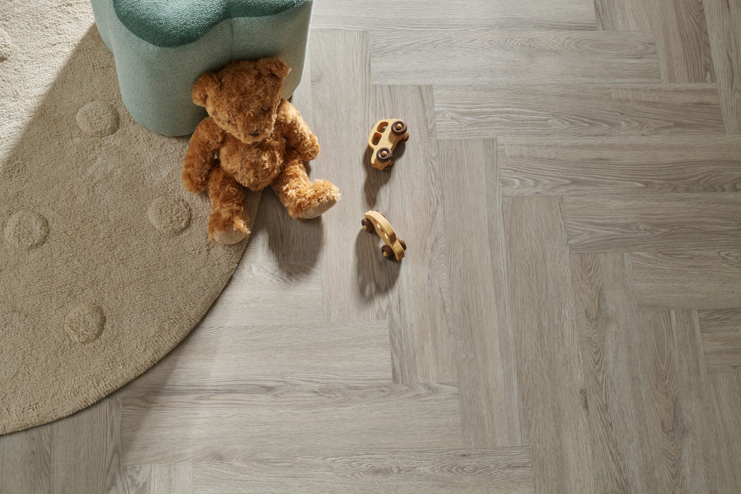 Woodpecker | Weymouth Alaskan Oak Herringbone