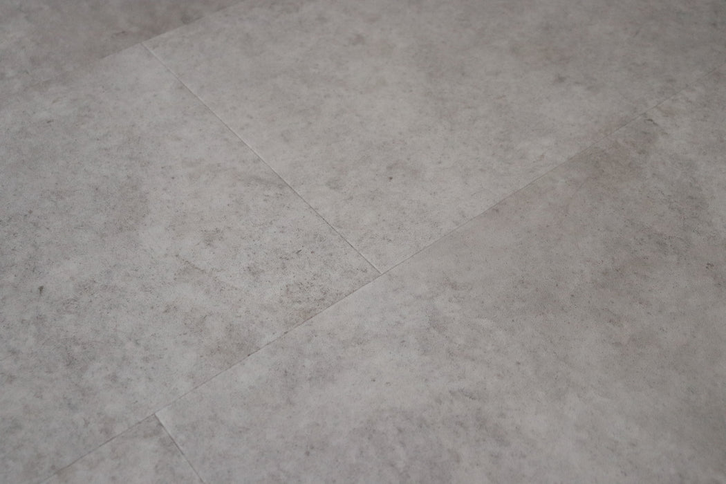 Woodpecker | Whitby Dew Tile