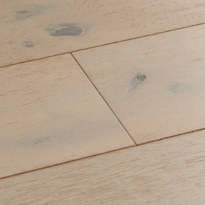 Woodpecker | Chepstow Vanilla Oak