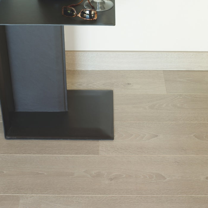 Quickstep | Largo White Vintage Oak Light